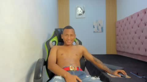 mastermorenohot23 online show from 05-01-26, 04:06