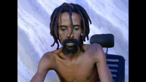 Snapshot of masterr_bate chatting on 10-31-25, 12:50 Marl online show from 10-31-25, 12:50