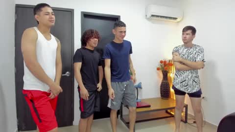 Team Cris Darwin- Fernando- Stiven- David online show from 01-24-25, 11:48