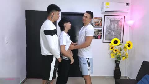 Team Cris Darwin- Fernando- Stiven- David online show from 04-19-26, 11:09