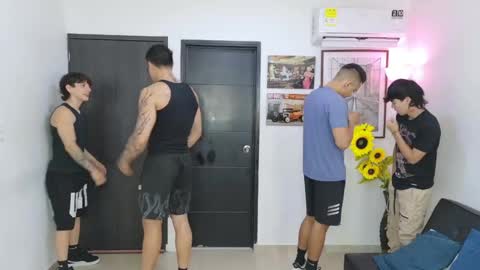 Snapshot of masters_sexx chatting on 05-25-26, 11:16 Team Cris Darwin- Fernando- Stiven- David online show from 05-25-26, 11:16