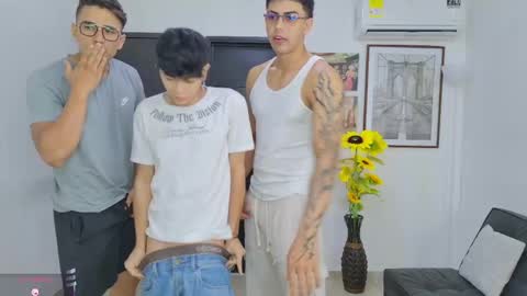 Snapshot of masters_sexx chatting on 05-31-26, 11:28 Team Cris Darwin- Fernando- Stiven- David online show from 05-31-26, 11:28