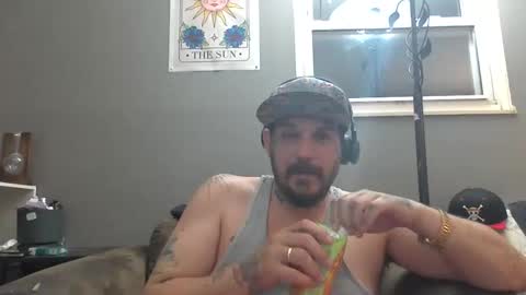 Snapshot of mastersmiley69 chatting on 04-12-26, 01:54 mastersmiley69 online show from 04-12-26, 01:54