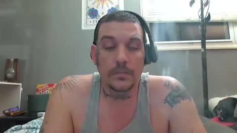 Snapshot of mastersmiley69 chatting on 04-20-26, 03:42 mastersmiley69 online show from 04-20-26, 03:42