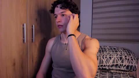 Snapshot of mastrangelo_x chatting on 10-18-25, 04:37 mastrangelo_x online show from 10-18-25, 04:37