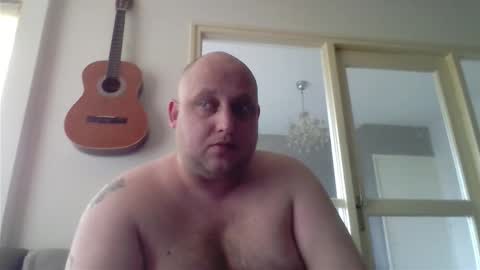 Snapshot of mastrubeertje1988 chatting on 12-18-25, 12:33 mastrubeertje1988 online show from 12-18-25, 12:33