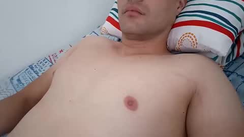 Snapshot of mateo2803 chatting on 03-09-26, 01:15 mateo2803 online show from 03-09-26, 01:15