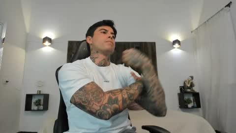 mateo_dilucajs1 online show from 10-22-25, 09:03