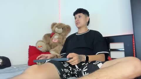 Snapshot of mateo_escobar chatting on 11-04-25, 07:02 mateo_escobar online show from 11-04-25, 07:02