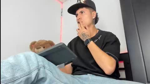 Snapshot of mateo_escobar chatting on 11-07-25, 03:39 mateo_escobar online show from 11-07-25, 03:39