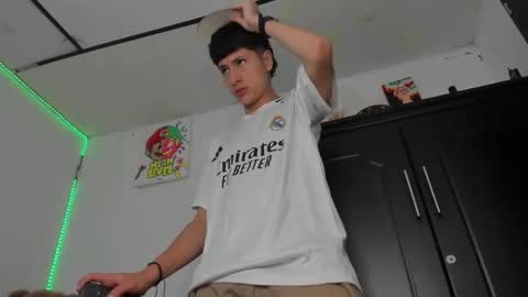 Snapshot of mateo_escobar chatting on 11-19-25, 09:37 mateo_escobar online show from 11-19-25, 09:37