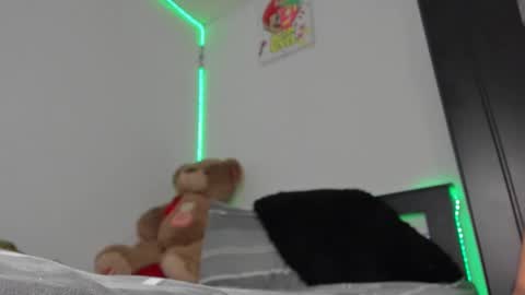 Snapshot of mateo_escobar chatting on 11-26-25, 02:12 mateo_escobar online show from 11-26-25, 02:12