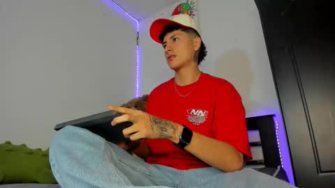 Snapshot of mateo_escobar chatting on 11-29-25, 12:24 mateo_escobar online show from 11-29-25, 12:24