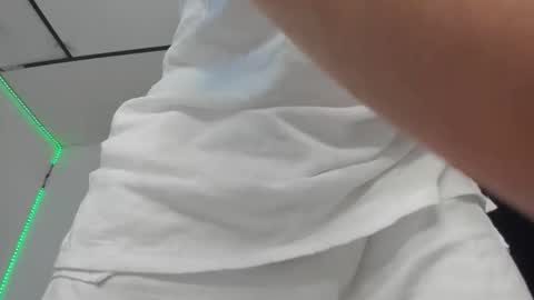 Snapshot of mateo_escobar chatting on 12-03-25, 10:52 mateo_escobar online show from 12-03-25, 10:52