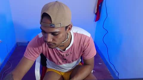 Snapshot of mateo_nick chatting on 01-18-26, 09:02 Mateo and Noah online show from 01-18-26, 09:02