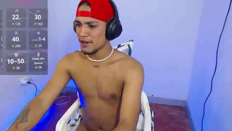 Snapshot of mateo_nick chatting on 02-12-26, 05:30 Mateo and Noah online show from 02-12-26, 05:30