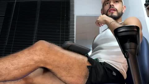 Snapshot of mateobaer_ chatting on 07-09-26, 08:40 Mateo Baer online show from 07-09-26, 08:40