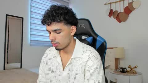 Snapshot of mateoleone chatting on 02-22-25, 05:13 Matt online show from 02-22-25, 05:13