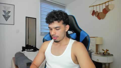 Snapshot of mateoleone chatting on 03-04-25, 09:22 Matt online show from 03-04-25, 09:22