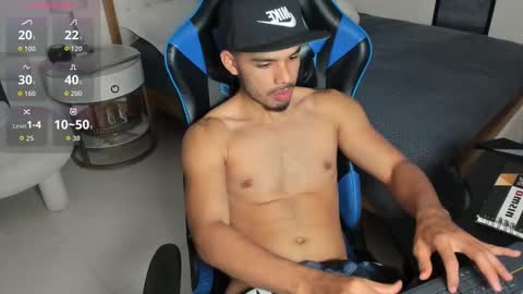 Snapshot of mateoleone chatting on 10-15-25, 10:10 Matt online show from 10-15-25, 10:10