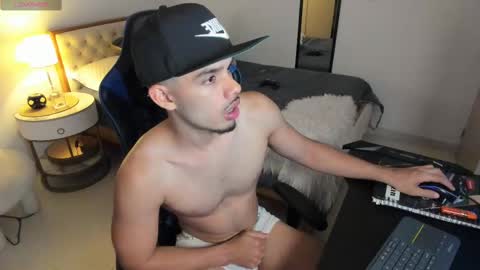 Snapshot of mateoleone chatting on 10-18-25, 12:35 Matt online show from 10-18-25, 12:35