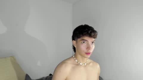 Snapshot of mateosantiago24 chatting on 12-24-24, 09:39 Mateo Santiago online show from 12-24-24, 09:39