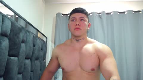 Snapshot of mateosexyhot22 chatting on 02-16-25, 04:53 Mateo online show from 02-16-25, 04:53