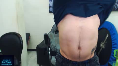 Snapshot of mateosexyhot22 chatting on 10-08-25, 05:10 Mateo online show from 10-08-25, 05:10