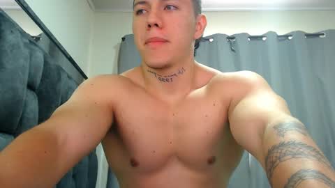 Snapshot of mateosexyhot22 chatting on 10-13-25, 03:56 Mateo online show from 10-13-25, 03:56