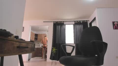 Snapshot of matheusbeard2 chatting on 05-28-26, 02:25 Matheus online show from 05-28-26, 02:25