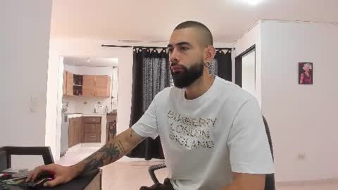 Snapshot of matheusbeard2 chatting on 06-12-26, 03:44 Matheus online show from 06-12-26, 03:44