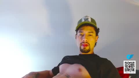 Snapshot of mathew444 chatting on 11-13-25, 11:31 STRURIBE ON INSTAGRAM online show from 11-13-25, 11:31