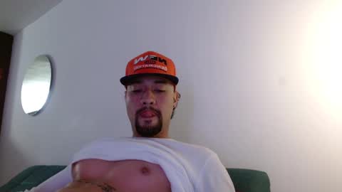 Snapshot of mathew444 chatting on 03-04-26, 10:54 STRURIBE ON INSTAGRAM online show from 03-04-26, 10:54