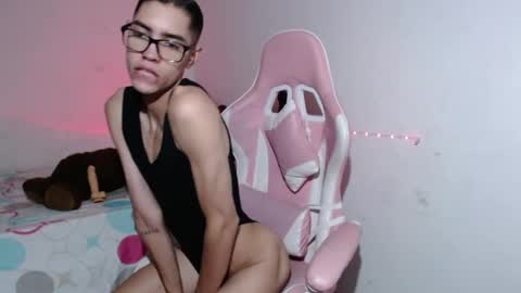 Snapshot of mathew_clearmont chatting on 09-11-25, 04:01 Mathew Clearmont online show from 09-11-25, 04:01