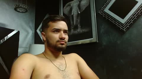 Snapshot of mathews_colton1 chatting on 01-02-25, 11:31 Mathews online show from 01-02-25, 11:31