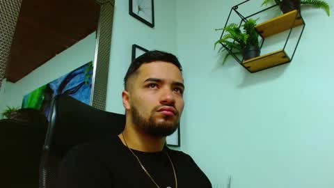 Snapshot of mathews_colton1 chatting on 02-12-25, 11:29 Mathews online show from 02-12-25, 11:29