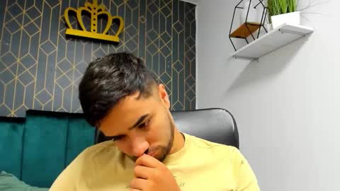 Snapshot of mathews_colton1 chatting on 12-18-25, 12:11 Mathews online show from 12-18-25, 12:11