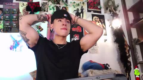 Snapshot of mathewth chatting on 01-10-25, 02:35 Mathew                        online show from 01-10-25, 02:35