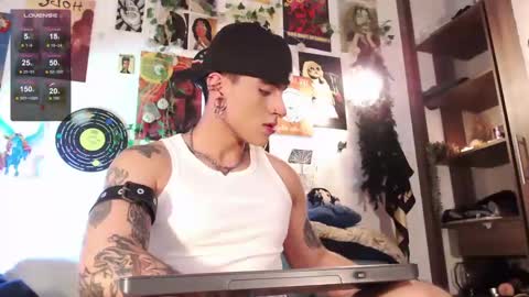 Snapshot of mathewth chatting on 01-17-25, 02:29 Mathew                        online show from 01-17-25, 02:29