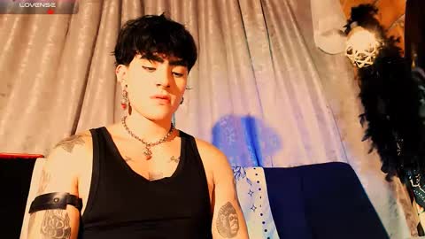 Snapshot of mathewth chatting on 10-04-25, 11:58 Mathew                        online show from 10-04-25, 11:58