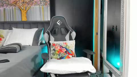 Snapshot of mathias_dawson chatting on 12-13-25, 11:10 Mathias Dawson online show from 12-13-25, 11:10