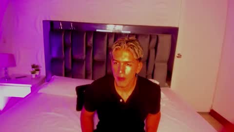 MathiasTaylor online show from 10-20-25, 07:36