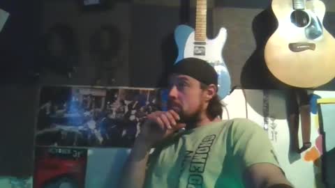 Snapshot of mathydonaski chatting on 03-06-25, 12:54 mathydonaski online show from 03-06-25, 12:54