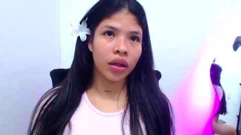 Snapshot of mati0421 chatting on 02-03-26, 12:53 Mati04 online show from 02-03-26, 12:53