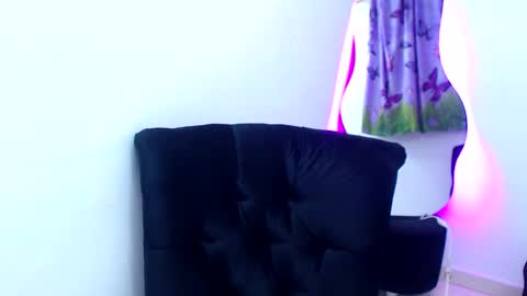 Snapshot of mati0421 chatting on 02-25-26, 06:01 Mati04 online show from 02-25-26, 06:01