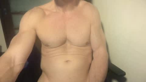 Snapshot of matiasmartin2030 chatting on 07-11-26, 11:28 MatiasMatureMuscle online show from 07-11-26, 11:28