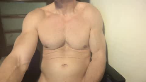 Snapshot of matiasmartin2030 chatting on 07-12-26, 11:07 MatiasMatureMuscle online show from 07-12-26, 11:07