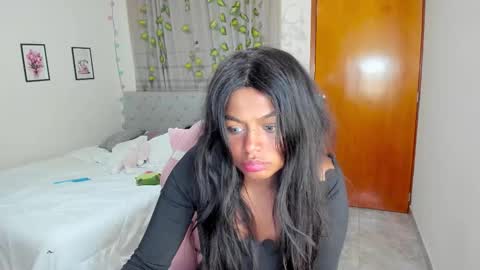 Daniela online show from 11-06-25, 01:39