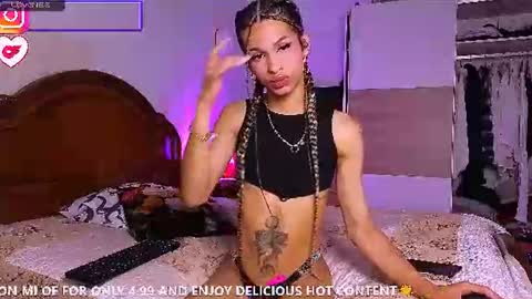 Snapshot of matiu_stonne chatting on 07-12-26, 07:49 Abby Bella online show from 07-12-26, 07:49