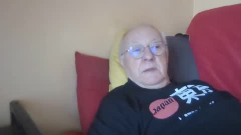 Snapshot of matricule4246 chatting on 02-25-25, 09:31 joyaam79 online show from 02-25-25, 09:31